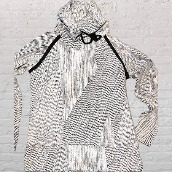 3 Kirkland signature sweater bundle - Picture 5 of 5